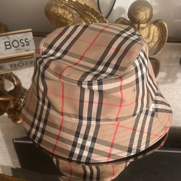Authentic Burberry Bucket Hat unisex large - Picture 1 of 4